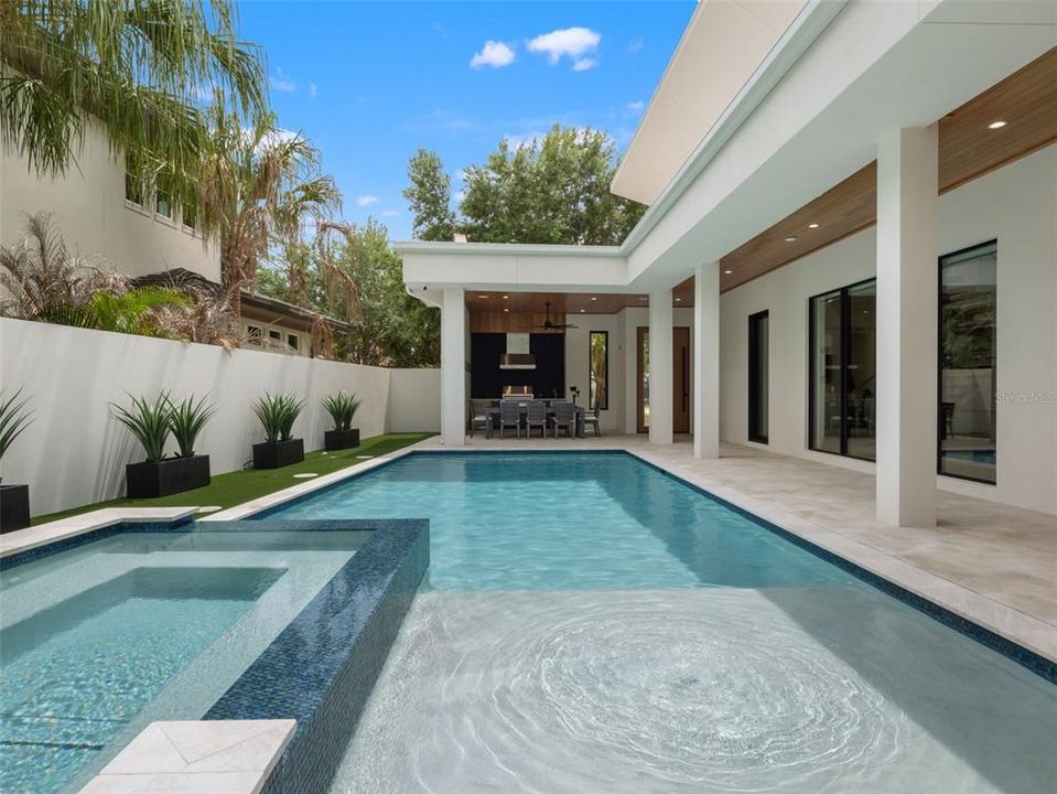For Sale: $4,350,000 (5 beds, 5 baths, 5487 Square Feet)