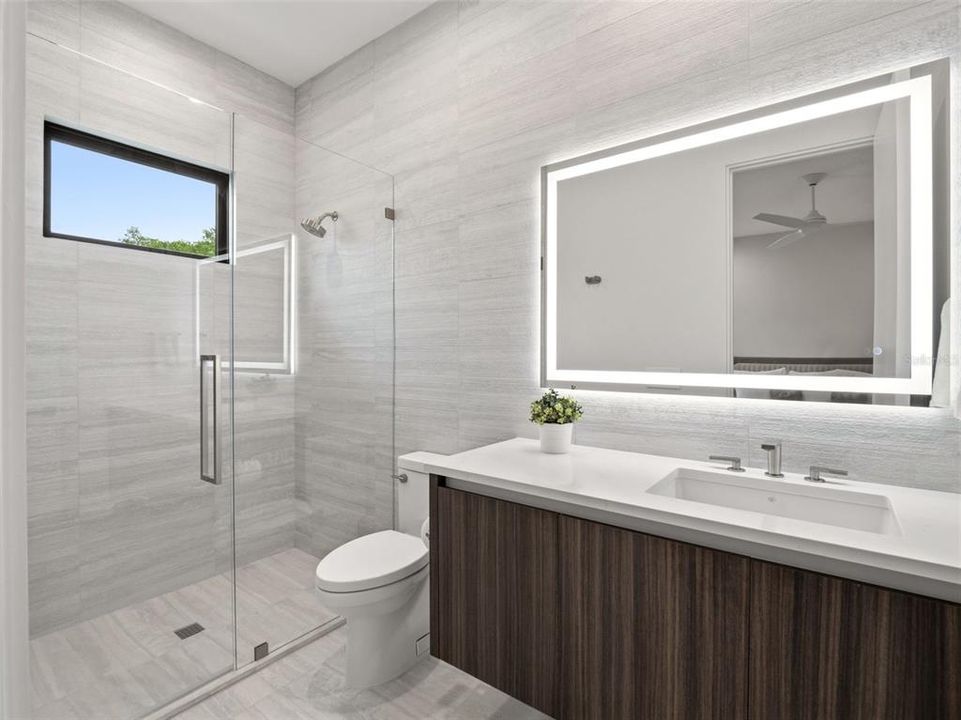 For Sale: $4,350,000 (5 beds, 5 baths, 5487 Square Feet)