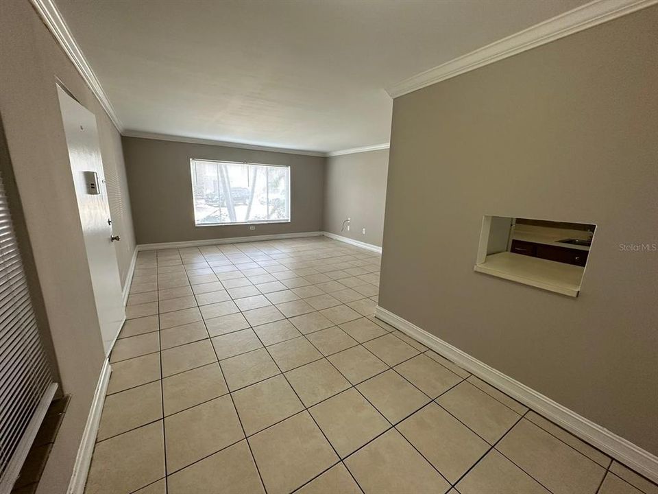 For Rent: $1,200 (2 beds, 1 baths, 864 Square Feet)