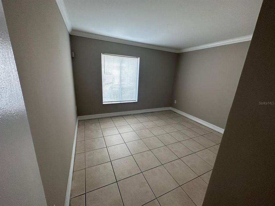 For Rent: $1,200 (2 beds, 1 baths, 864 Square Feet)