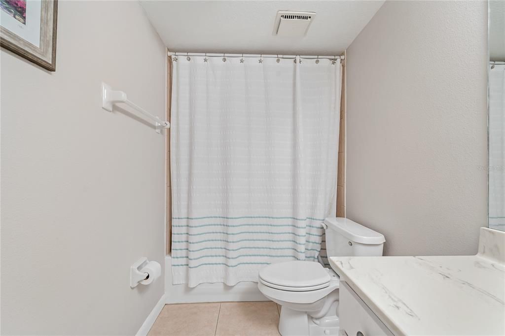 For Sale: $274,900 (3 beds, 2 baths, 1210 Square Feet)