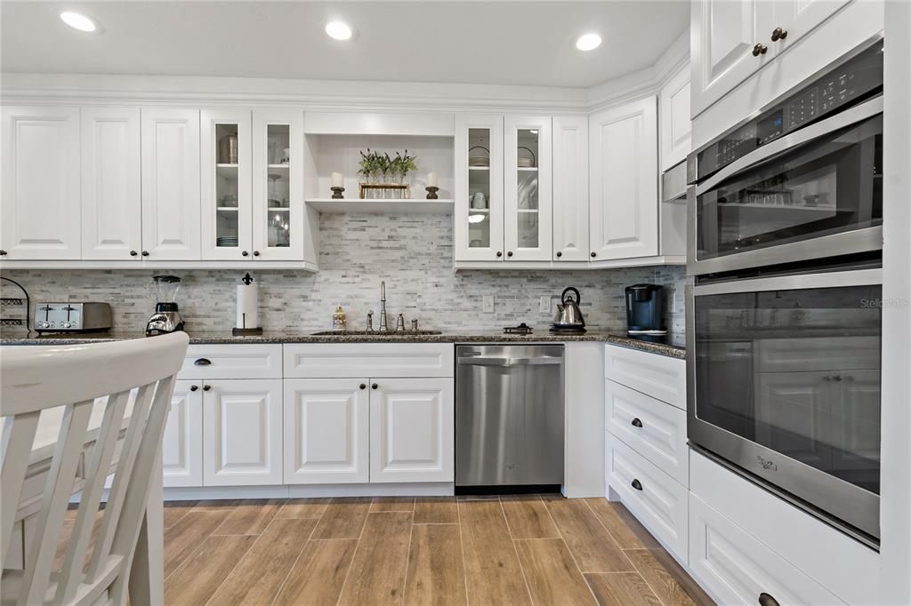 For Sale: $274,900 (3 beds, 2 baths, 1210 Square Feet)