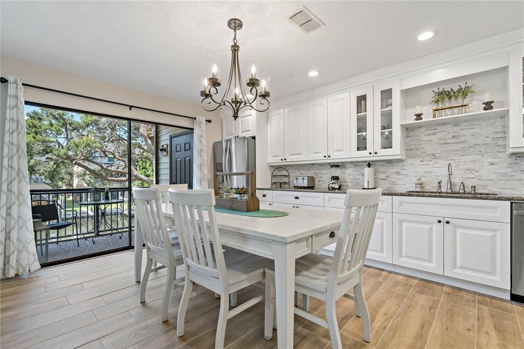 For Sale: $274,900 (3 beds, 2 baths, 1210 Square Feet)