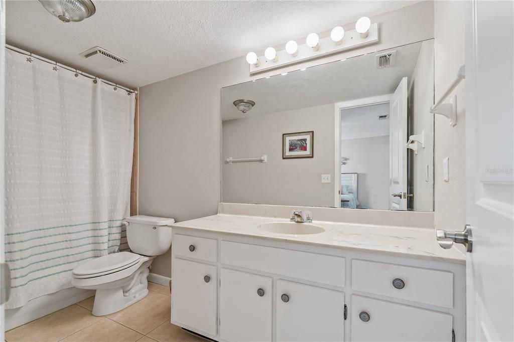 For Sale: $274,900 (3 beds, 2 baths, 1210 Square Feet)