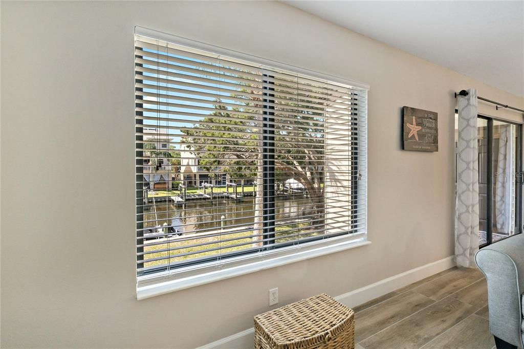For Sale: $274,900 (3 beds, 2 baths, 1210 Square Feet)