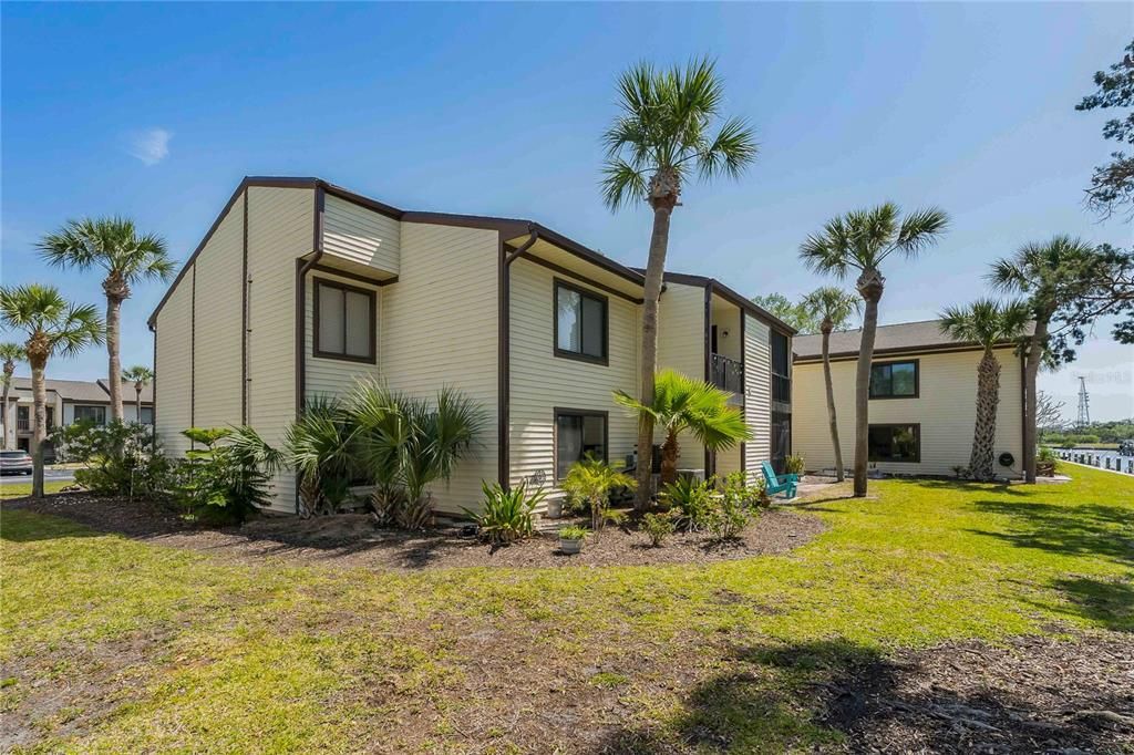 For Sale: $274,900 (3 beds, 2 baths, 1210 Square Feet)