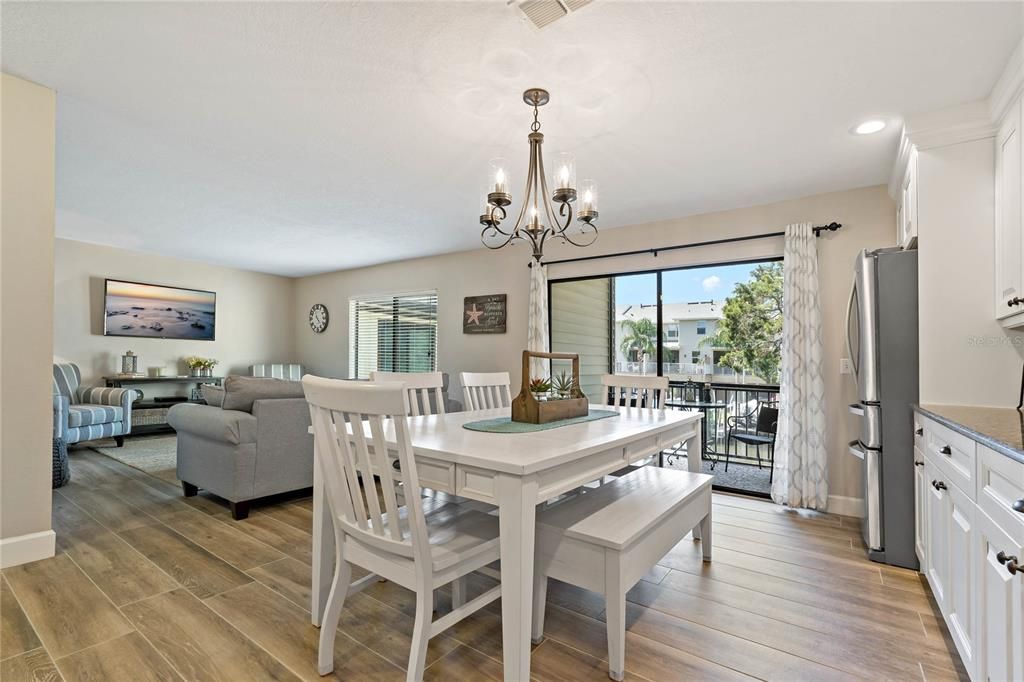 For Sale: $274,900 (3 beds, 2 baths, 1210 Square Feet)