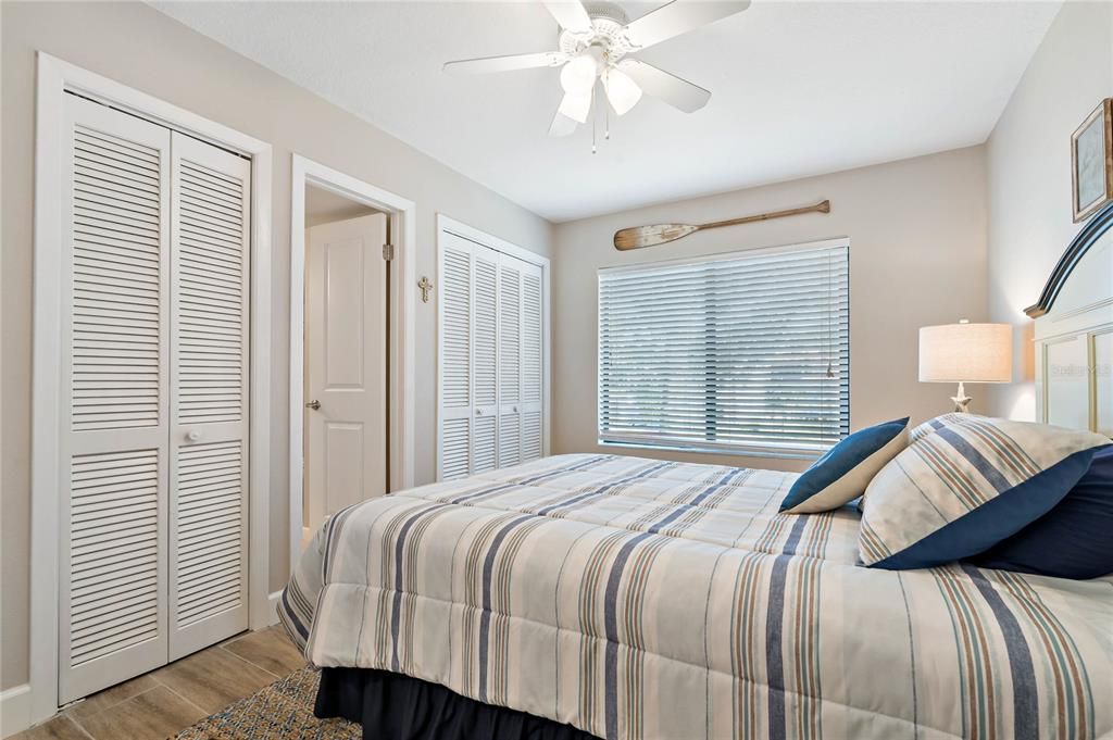 For Sale: $274,900 (3 beds, 2 baths, 1210 Square Feet)