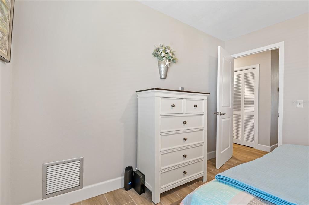 For Sale: $274,900 (3 beds, 2 baths, 1210 Square Feet)