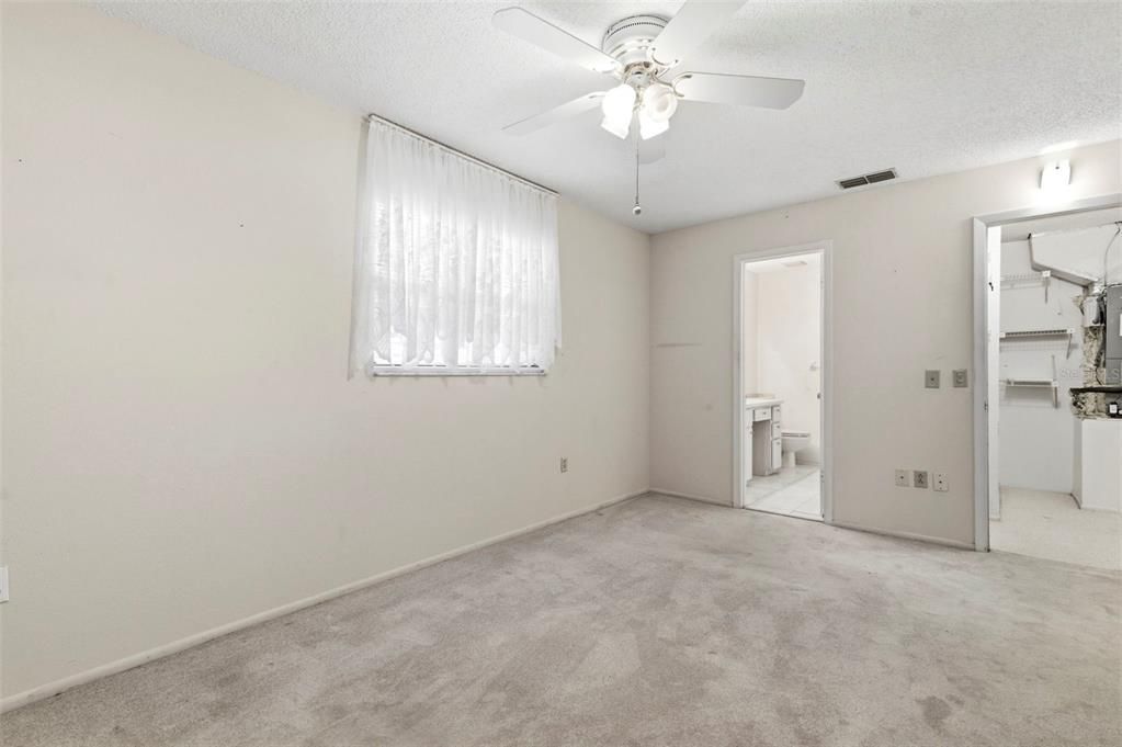 For Sale: $115,000 (2 beds, 2 baths, 1251 Square Feet)