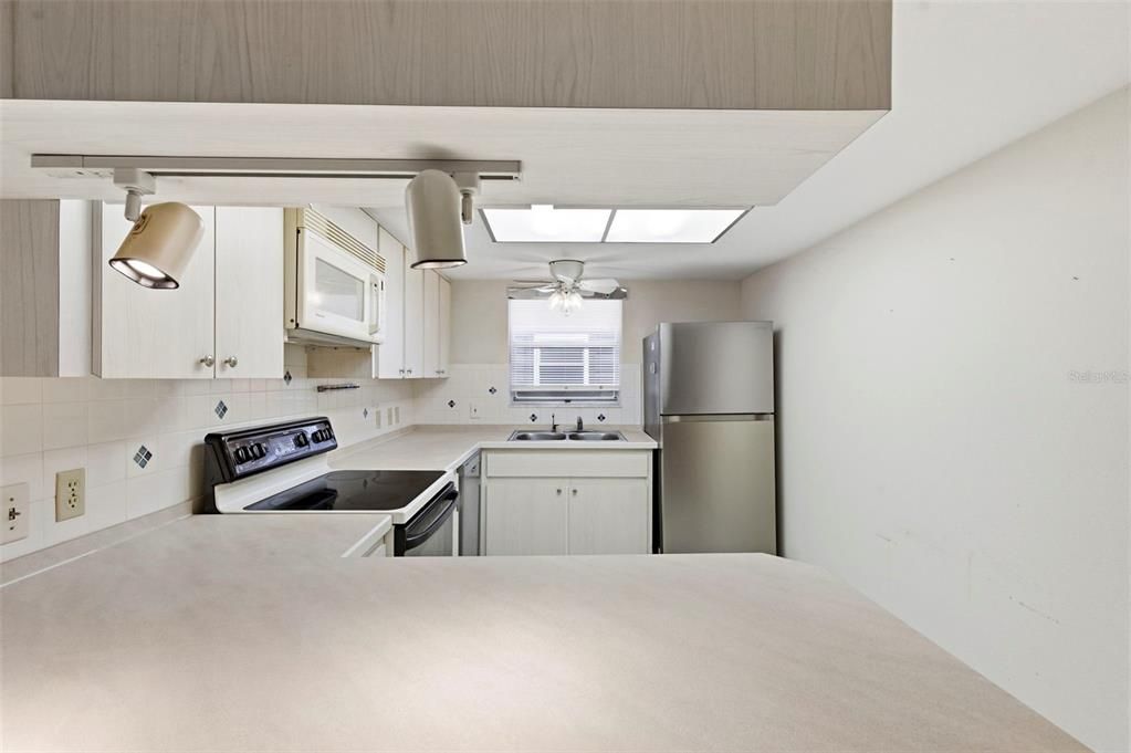 For Sale: $115,000 (2 beds, 2 baths, 1251 Square Feet)