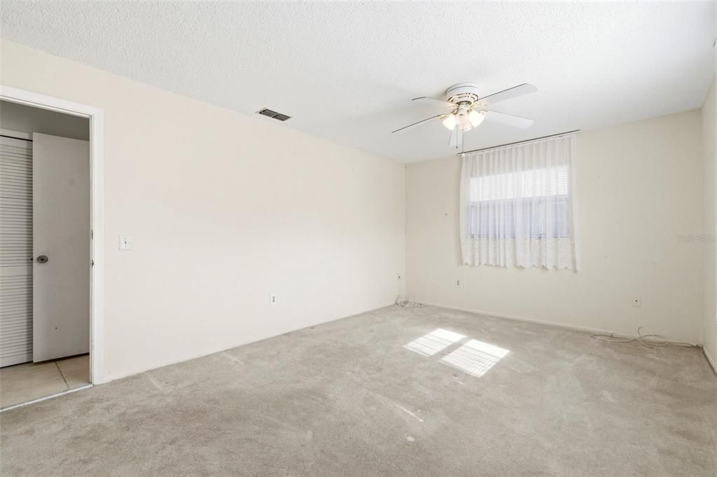 For Sale: $115,000 (2 beds, 2 baths, 1251 Square Feet)