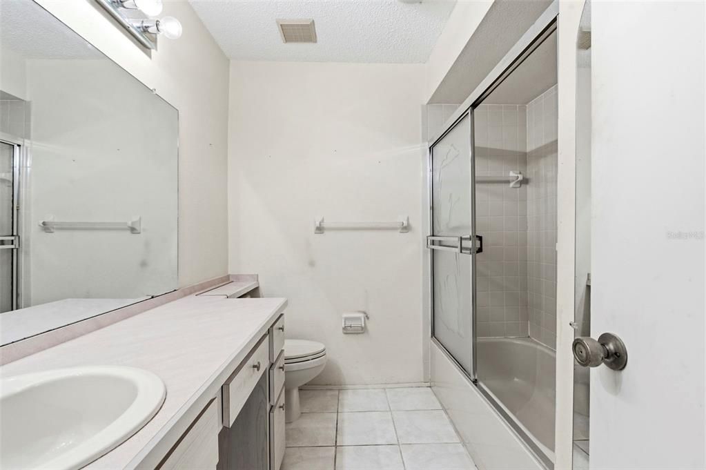 For Sale: $115,000 (2 beds, 2 baths, 1251 Square Feet)