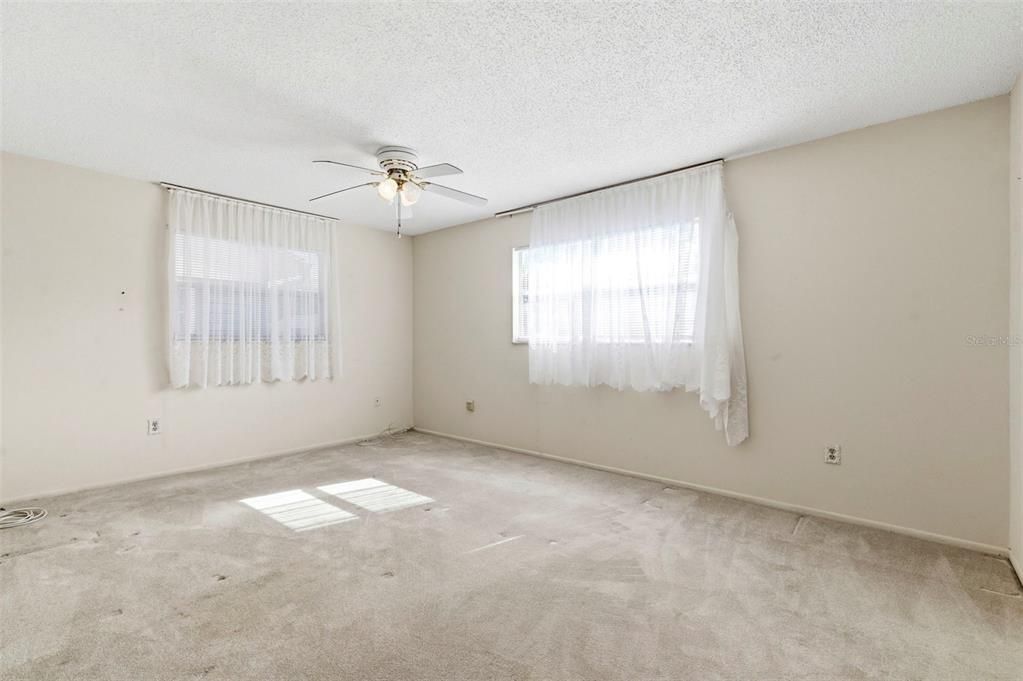 For Sale: $115,000 (2 beds, 2 baths, 1251 Square Feet)