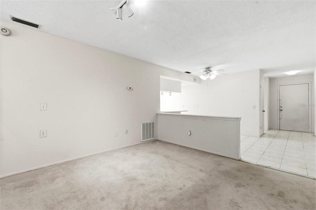 For Sale: $115,000 (2 beds, 2 baths, 1251 Square Feet)