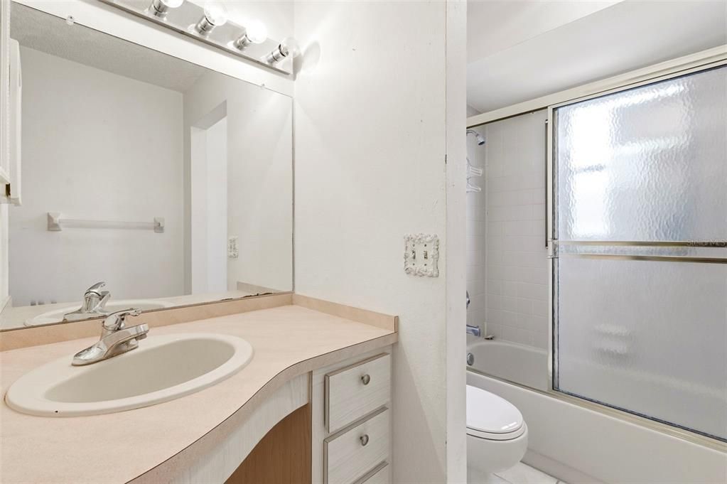 For Sale: $115,000 (2 beds, 2 baths, 1251 Square Feet)