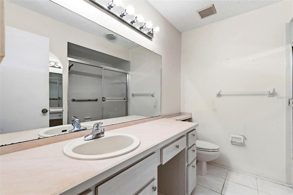 For Sale: $115,000 (2 beds, 2 baths, 1251 Square Feet)