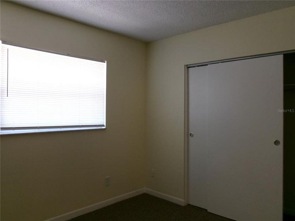 For Sale: $170,000 (2 beds, 1 baths, 906 Square Feet)