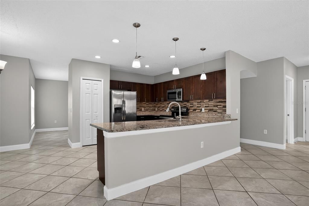 For Sale: $299,000 (4 beds, 2 baths, 2847 Square Feet)