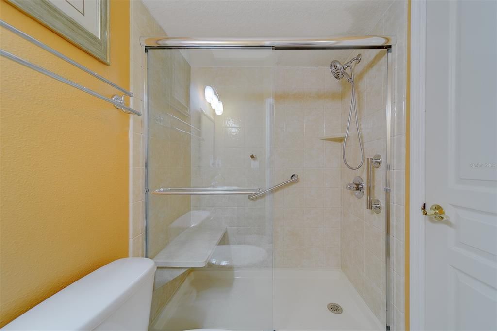 En Venta: $725,000 (4 camas, 3 baños, 2258 Pies cuadrados)