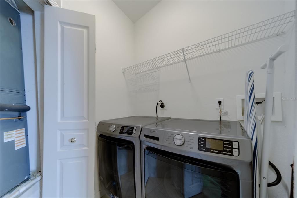 En Venta: $725,000 (4 camas, 3 baños, 2258 Pies cuadrados)
