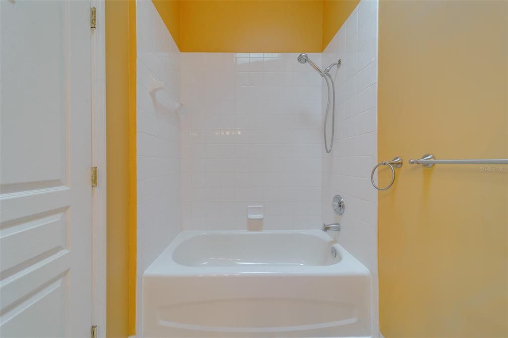En Venta: $725,000 (4 camas, 3 baños, 2258 Pies cuadrados)