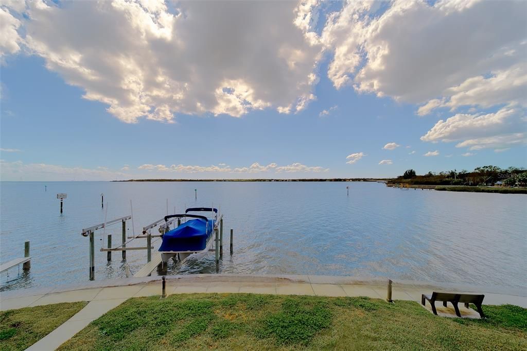 En Venta: $725,000 (4 camas, 3 baños, 2258 Pies cuadrados)
