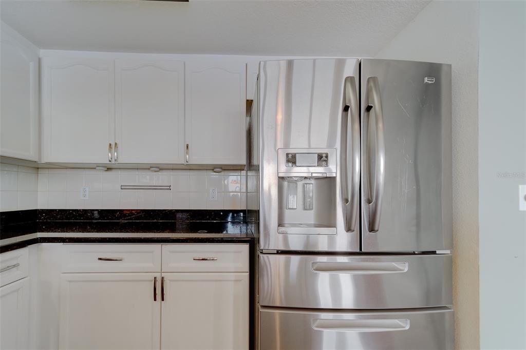 En Venta: $725,000 (4 camas, 3 baños, 2258 Pies cuadrados)