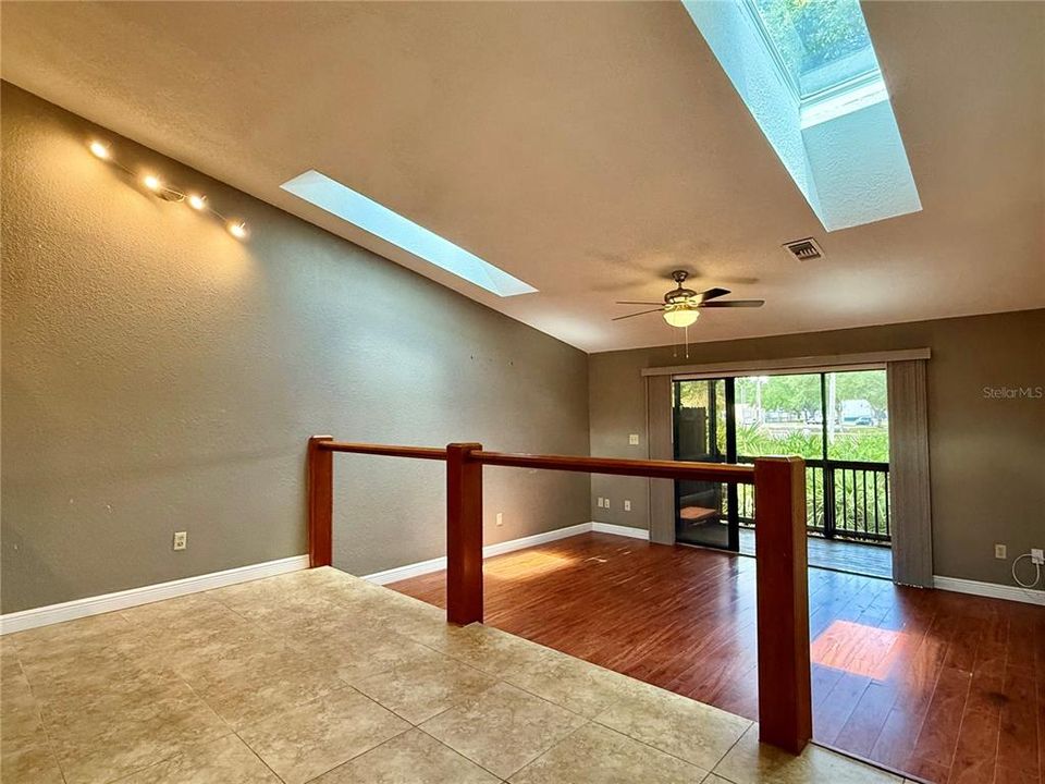 Activo con contrato: $134,900 (2 camas, 1 baños, 1190 Pies cuadrados)