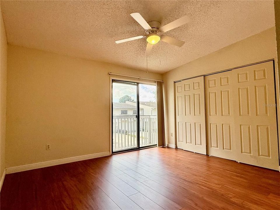 Activo con contrato: $134,900 (2 camas, 1 baños, 1190 Pies cuadrados)
