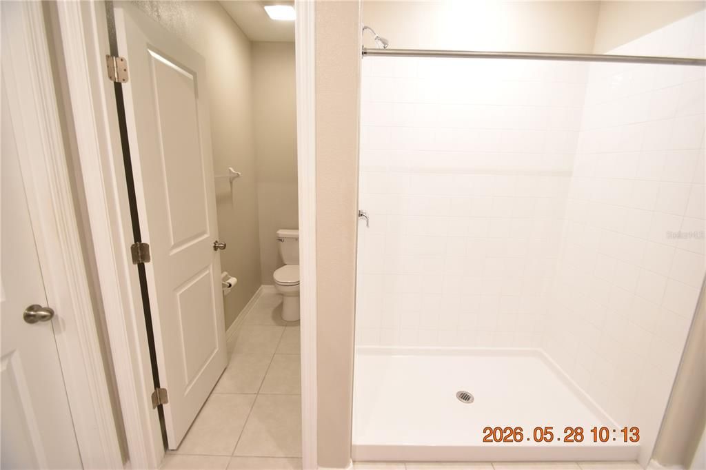 В аренду: $3,000 (6 спален, 3 ванн, 3431 Квадратных фут)