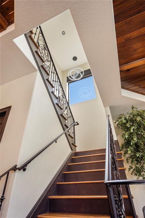 En Venta: $1,998,000 (5 camas, 5 baños, 5713 Pies cuadrados)