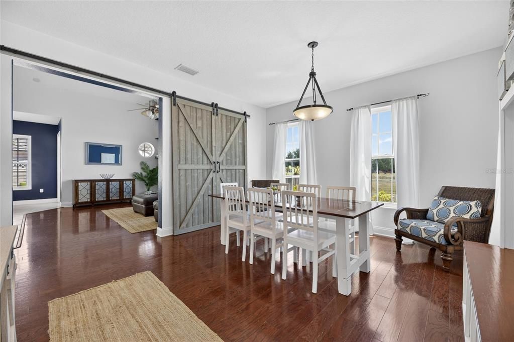 En Venta: $419,000 (3 camas, 2 baños, 2486 Pies cuadrados)