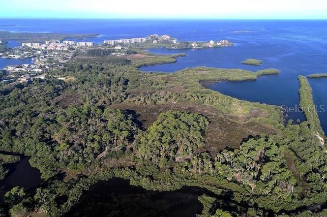 En Venta: $1,750,000 (30.49 acres)
