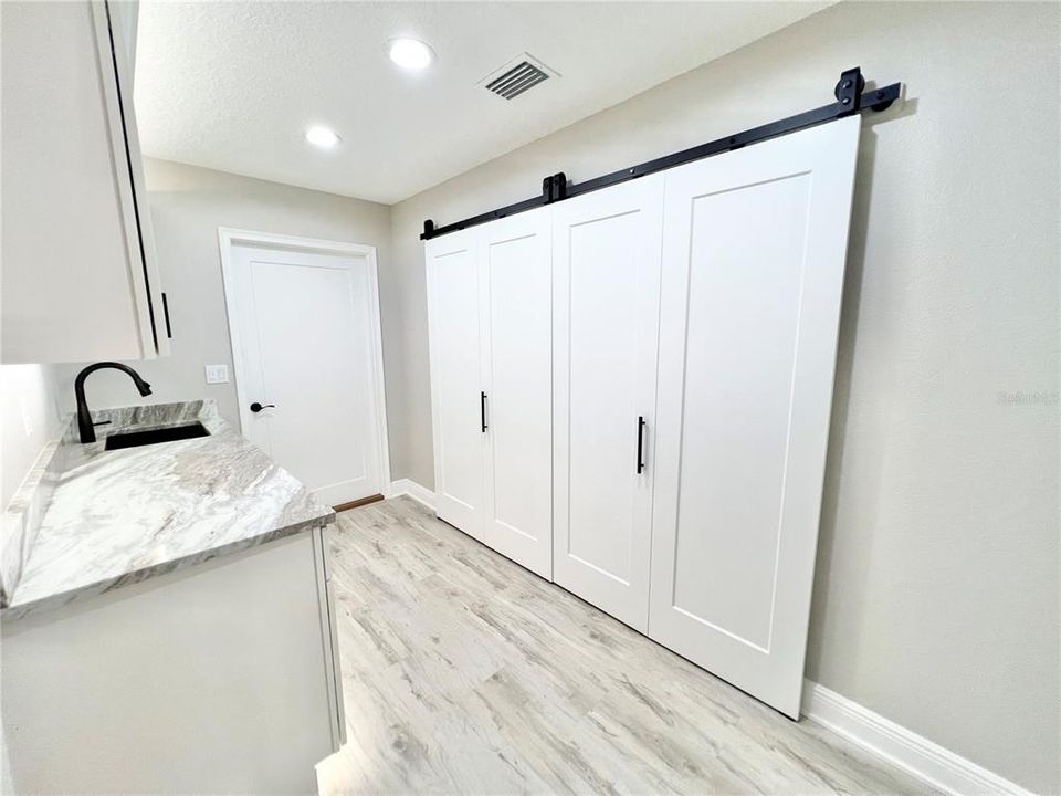 На продажу: $499,900 (3 спален, 2 ванн, 1783 Квадратных фут)