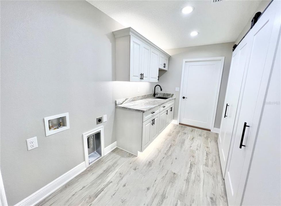 На продажу: $499,900 (3 спален, 2 ванн, 1783 Квадратных фут)