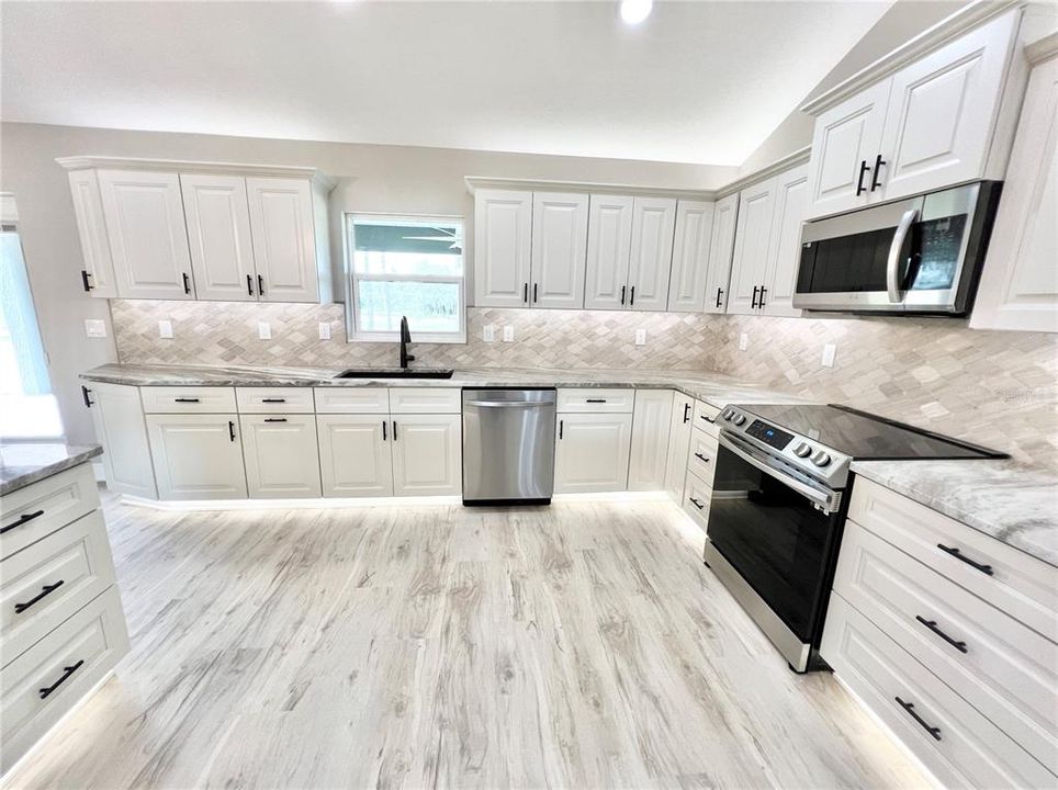 На продажу: $499,900 (3 спален, 2 ванн, 1783 Квадратных фут)