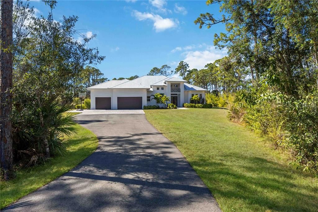 For Sale: $2,220,000 (4 beds, 3 baths, 4075 Square Feet)
