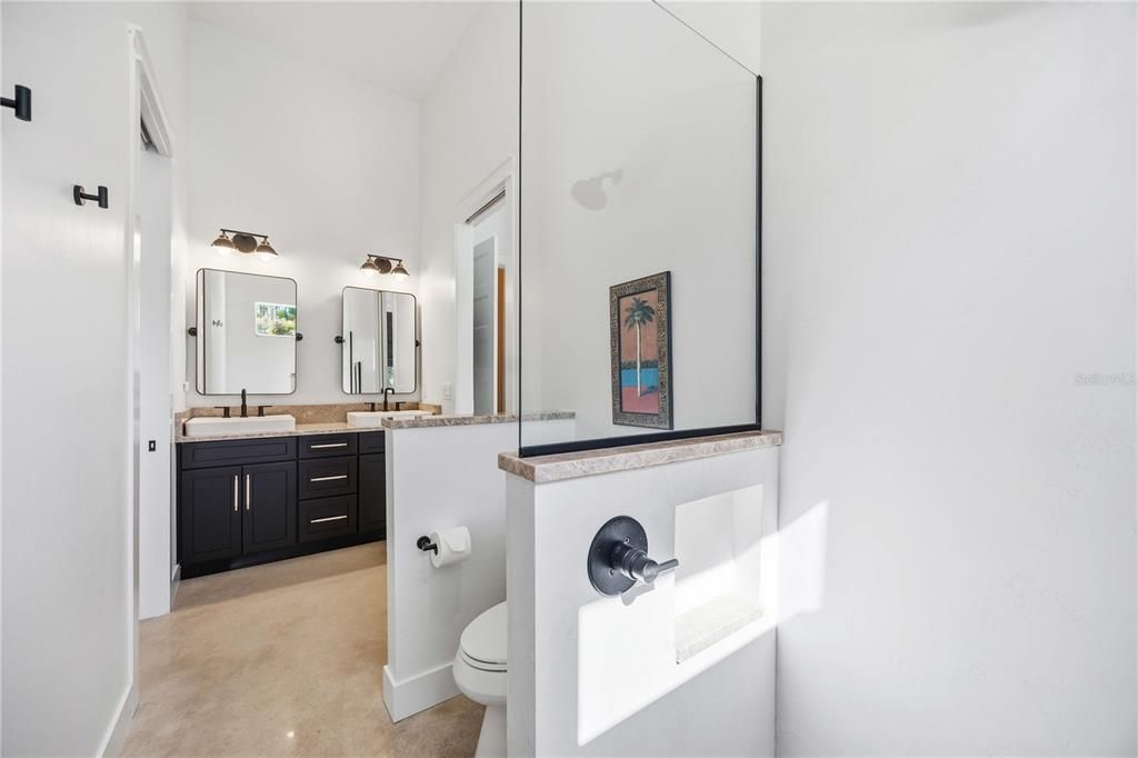 For Sale: $2,220,000 (4 beds, 3 baths, 4075 Square Feet)