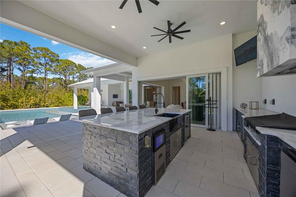 For Sale: $2,220,000 (4 beds, 3 baths, 4075 Square Feet)