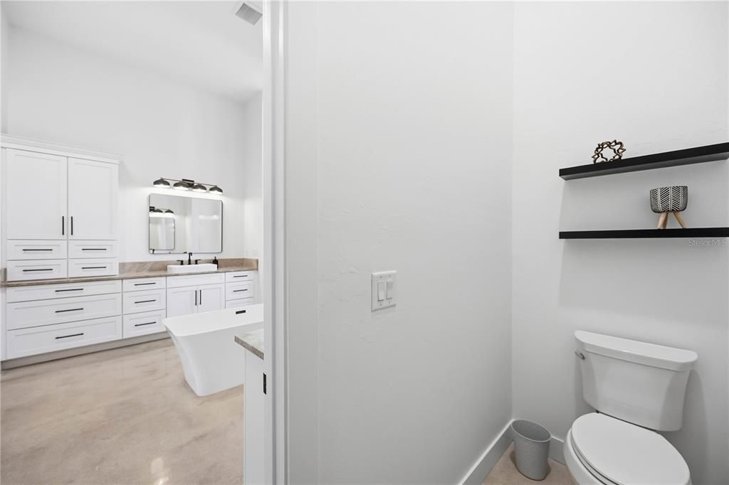 For Sale: $2,220,000 (4 beds, 3 baths, 4075 Square Feet)