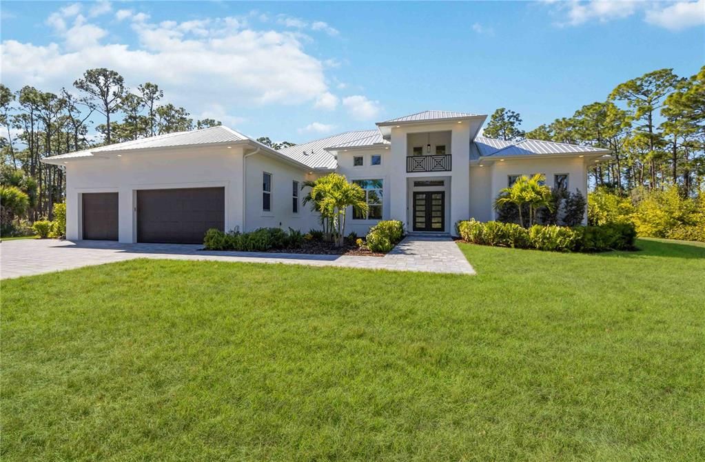For Sale: $2,220,000 (4 beds, 3 baths, 4075 Square Feet)