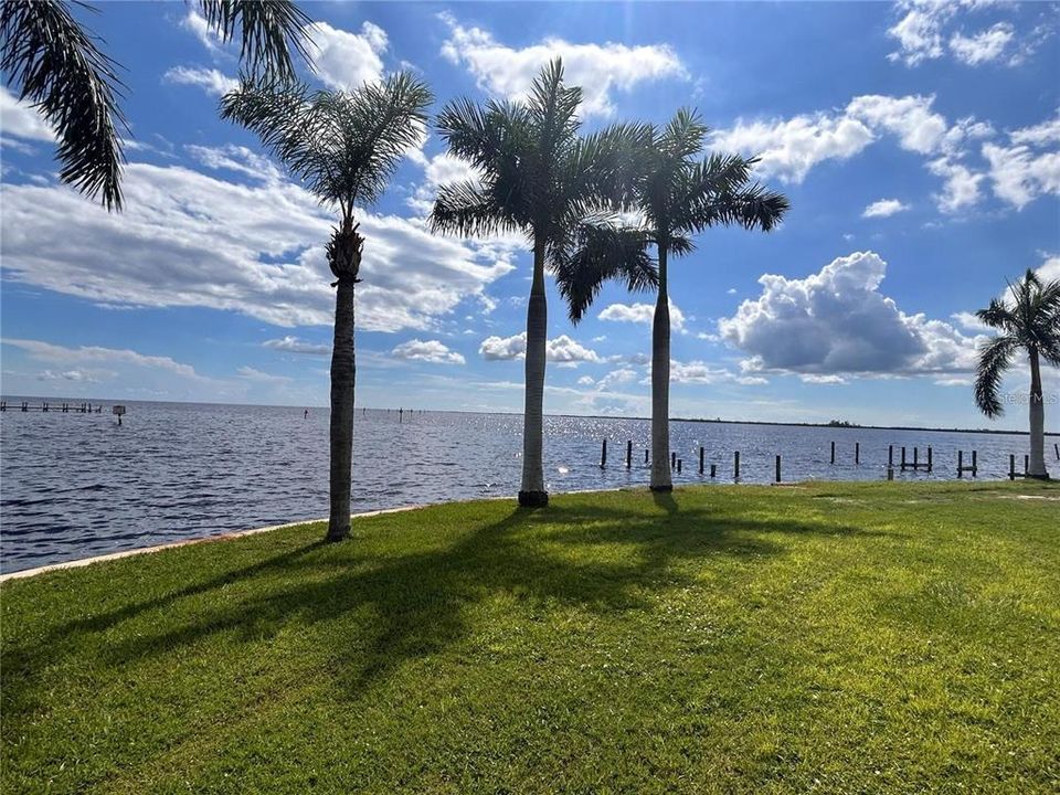 For Sale: $2,220,000 (4 beds, 3 baths, 4075 Square Feet)