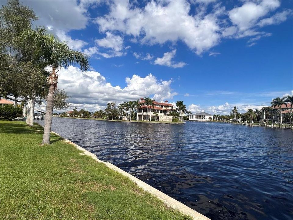 For Sale: $2,220,000 (4 beds, 3 baths, 4075 Square Feet)
