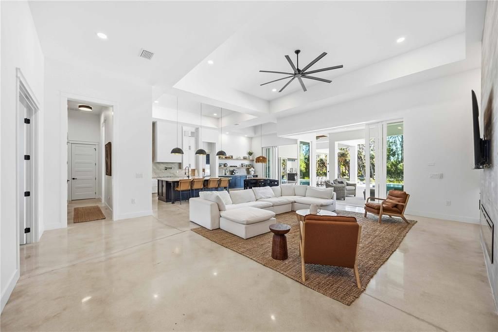 For Sale: $2,220,000 (4 beds, 3 baths, 4075 Square Feet)