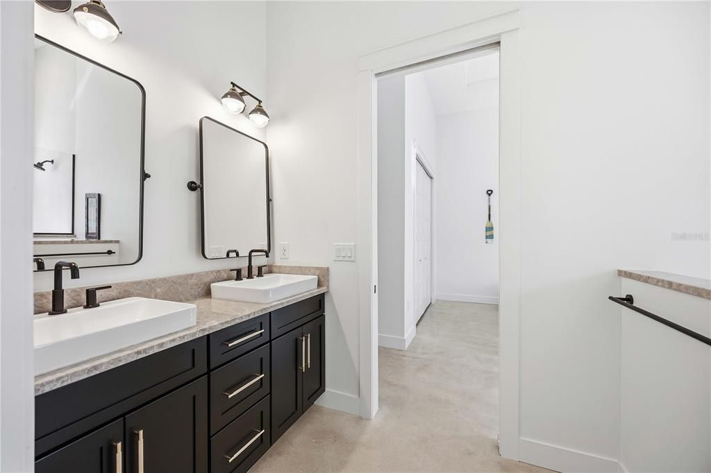 For Sale: $2,220,000 (4 beds, 3 baths, 4075 Square Feet)