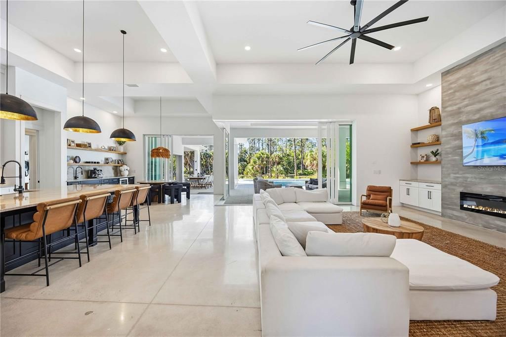 For Sale: $2,220,000 (4 beds, 3 baths, 4075 Square Feet)
