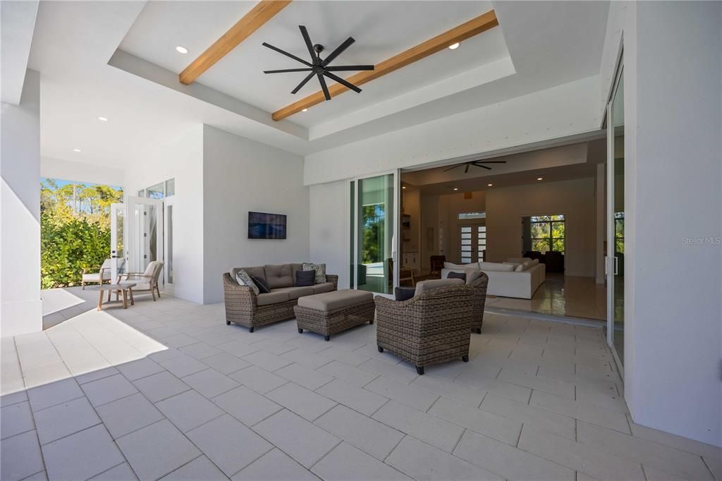 For Sale: $2,220,000 (4 beds, 3 baths, 4075 Square Feet)