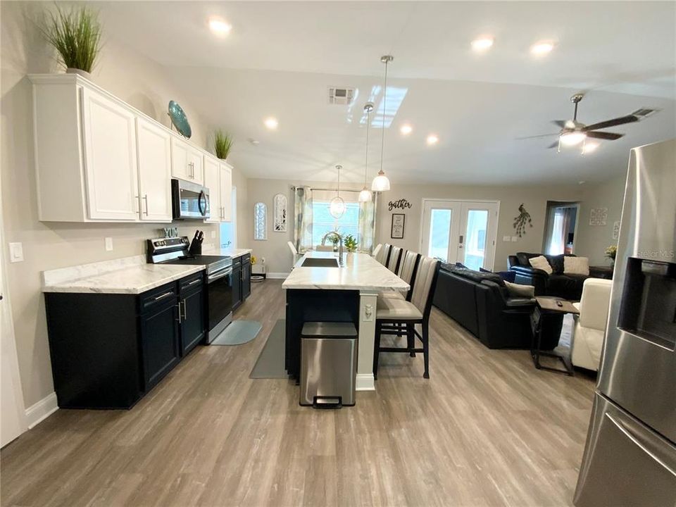 For Sale: $619,999 (4 beds, 2 baths, 1830 Square Feet)