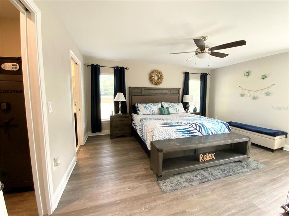 For Sale: $619,999 (4 beds, 2 baths, 1830 Square Feet)